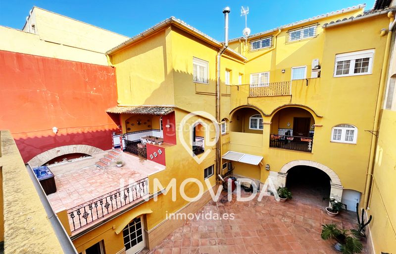 Foto ddb44a3b-985d-4ee2-9e5c-c52d8a6510c4. Casa amb aparcament a Xàtiva