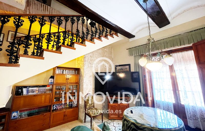 Foto e938b0ff-477c-465f-a87e-577d2e9a348d. Casa amb aparcament a Xàtiva