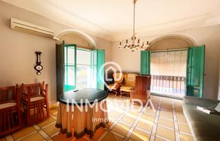 Pis  Avenida de selgas. Vivienda señorial en el centro de xativa