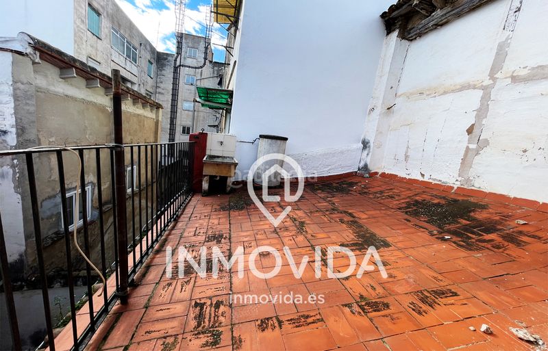Foto ed5a702c-9d16-40fa-bf6c-b70910645514. Casa amb xemeneia a Xàtiva
