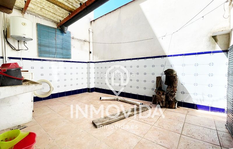 Foto f15552f5-e543-41c8-a1bb-6535dc2e1ea2. Edifici a Moixent