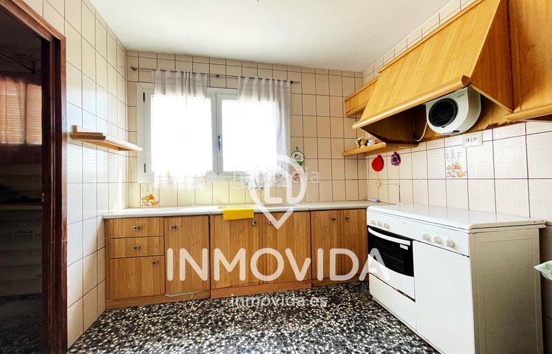 Foto f679c356-61c4-468c-8d5b-f1de1983a30a. Edifici a Moixent