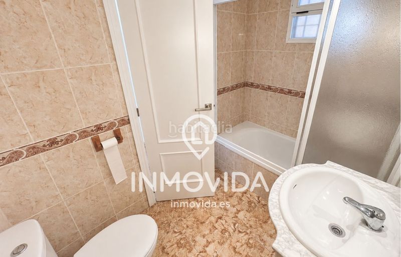 Foto 978656ff-8eb2-4200-aac4-e8671b542084. Apartament amb aparcament piscina a Miramar