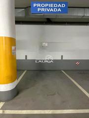 Aparcament cotxe a Sant Francesc. Plaza de parking en plaza del ayuntamiento