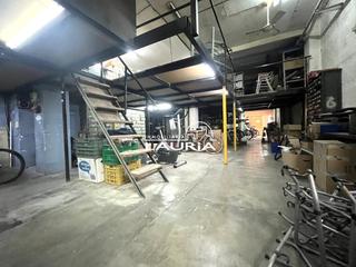 Local Comercial a Nou Moles. Local comercial junto avda del cid, valencia