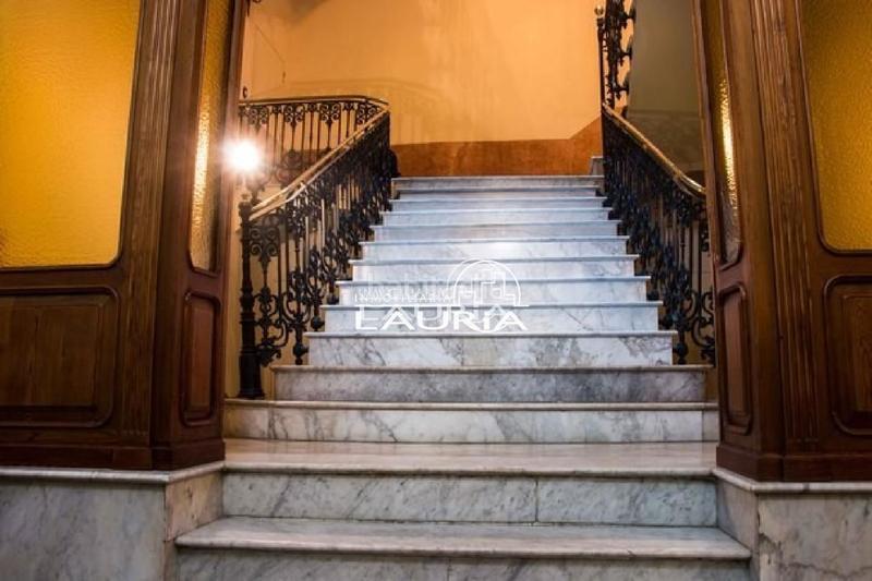 Foto f3ebc6bd-fd40-4cf4-b9d1-48f8e4c99caf. Édifice dans El Pilar Valencia