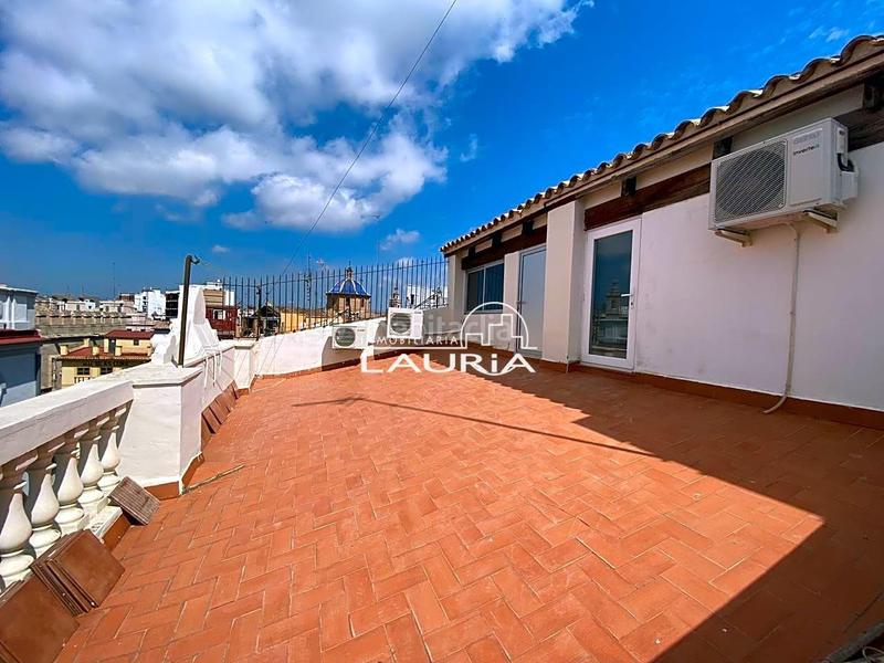 Foto 79549b2b-f131-49a6-bea3-de0936ad8c16. Alquiler ático mercado central en El Mercat Valencia