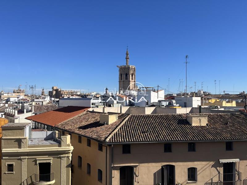 Foto 987ea1af-0c75-4dd3-a24e-7c7fe597f209. Alquiler ático mercado central en El Mercat Valencia
