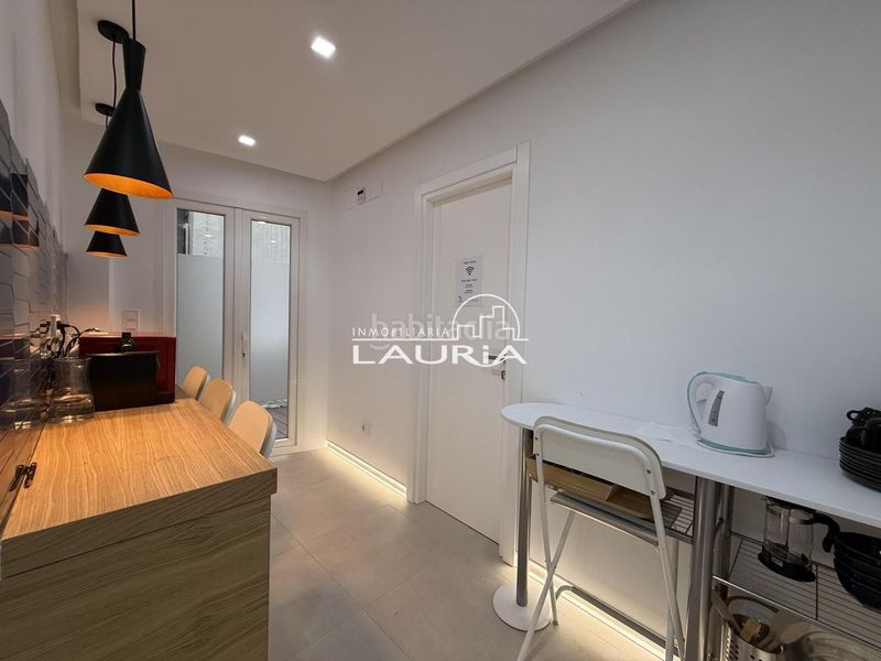 Piso inversion en centro con terraza interior en Valencia - Imagen 9