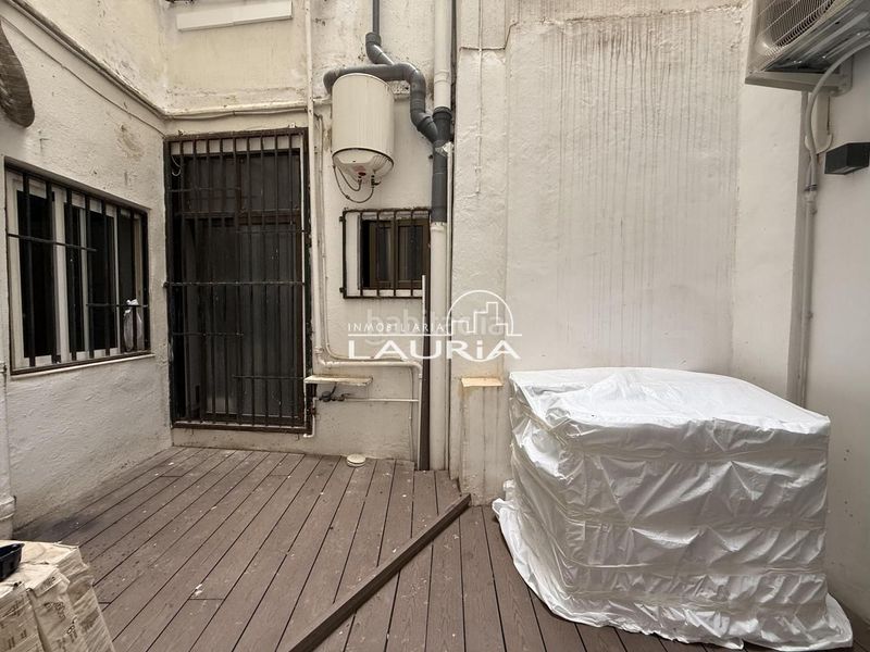 Piso inversion en centro con terraza interior en Valencia - Imagen 14