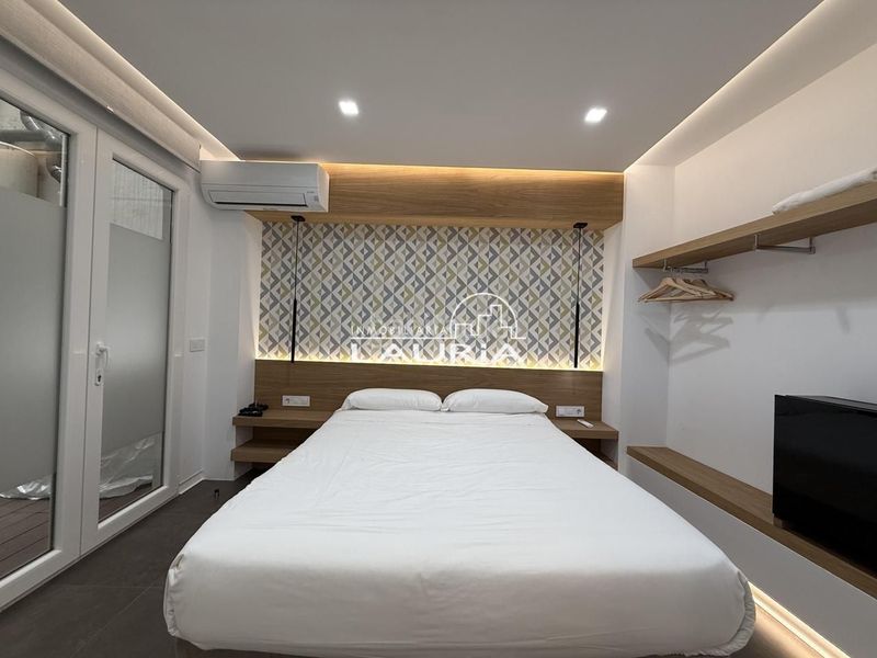 Piso inversion en centro con terraza interior en Valencia - Imagen 17