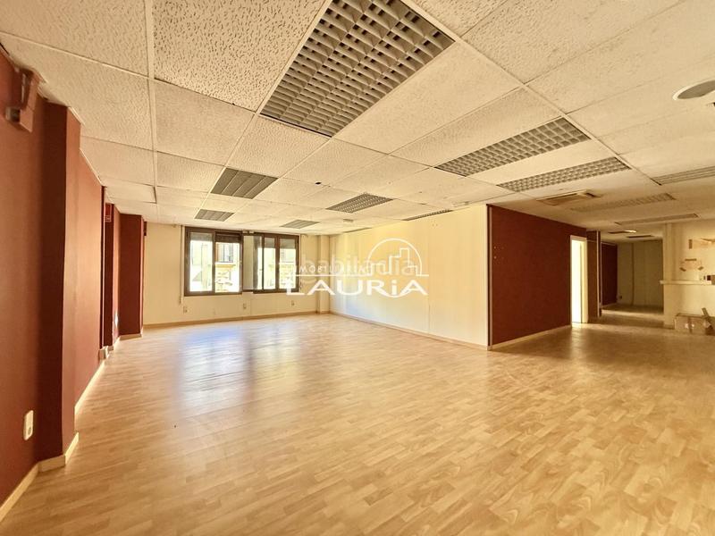 Foto 601f0375-4b1d-48be-8115-0c049fca1ff0. Miete büro in Sant Francesc Valencia