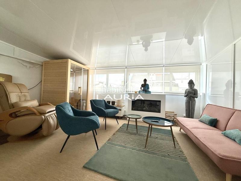 Foto 9cf6acce-ccdc-4e14-ba54-527dcb5ff355. Àtic a Sant Antoni Valencia