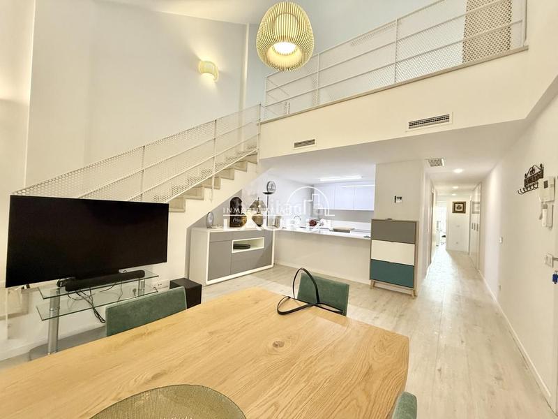 Foto c1d102da-4424-4051-b4ba-7bf3020805c8. Àtic a Sant Antoni Valencia