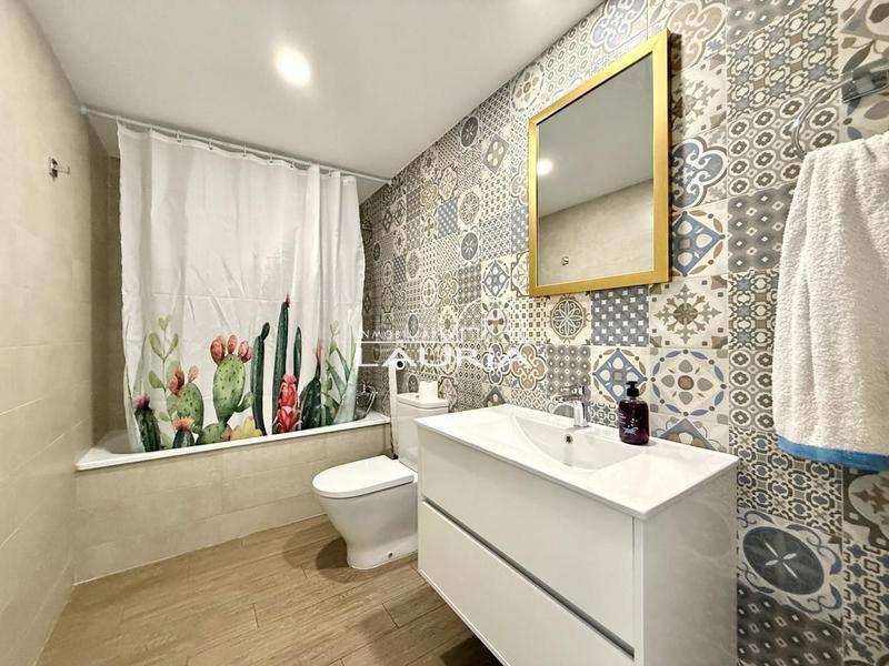 Foto d75e73ce-1250-428c-9dd1-0ef8e40b8490. Àtic a Sant Antoni Valencia