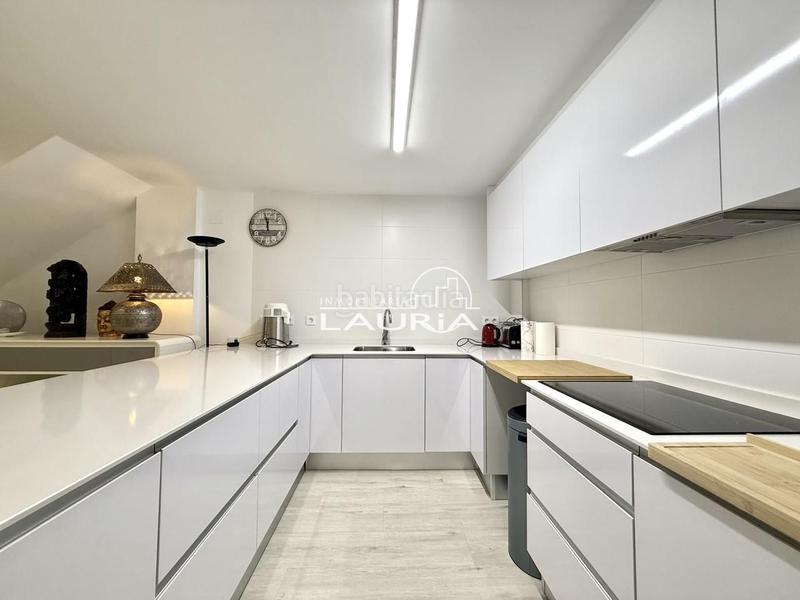 Foto fa79ac5b-ee82-40b6-9239-7efae9970021. Àtic a Sant Antoni Valencia