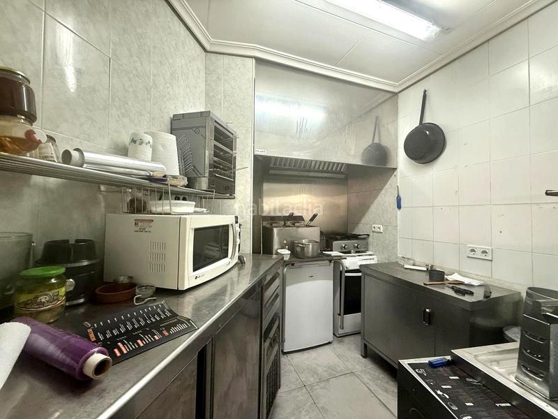 Foto 09c0eb88-692f-4887-9800-9e7c9ba6ef60. Traspàs local comercial a En Corts - Doctor Waksman Valencia