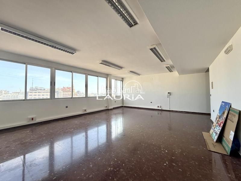 Foto 730a6991-f13d-4035-ad01-7efbe08dcc37. Alquiler oficina plaza del ayuntamiento en Sant Francesc Valencia