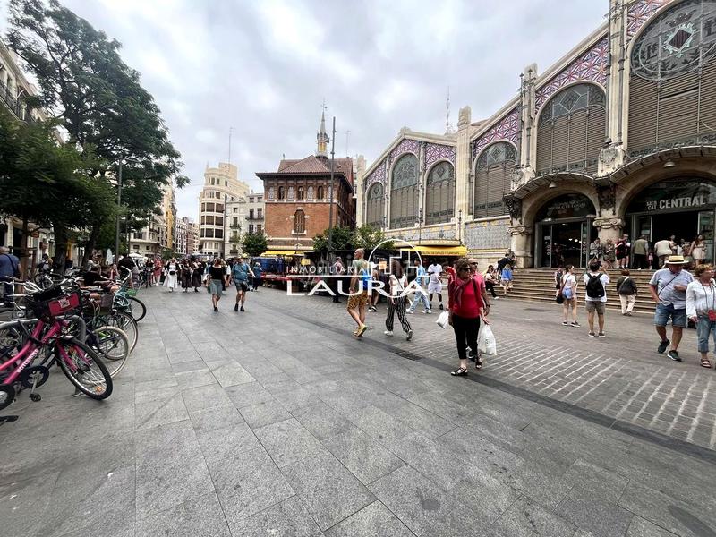 Foto ddf17a98-3f76-47cc-b85a-8e2a522bb9ba. Édifice dans El Mercat Valencia