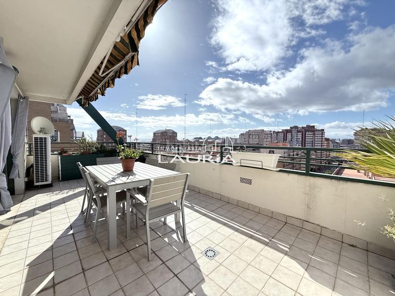 Ático ciudad de las ciencias vivienda con amplia terraza y garaje en Valencia - Imagen 2