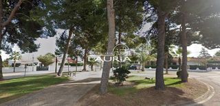 Maison  De los magnolios. Urbanizacion olimar