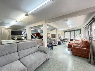 Lloguer Local Comercial a Castell-Poble Vell. Local en alquiler en castelldefels