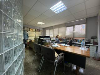 Location Bureau  Badal. Oficina en alquiler en la bordeta08014