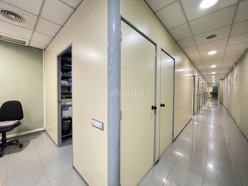 Foto cd86e620-3cbd-4396-838a-86743c6f8fce. Local comercial local en venta en Sant Antoni en Sant Antoni Barcelona