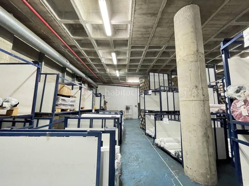 Foto 1ddf0c18-334b-4a34-91f2-bbb2f80a4346. Local comercial nave industrial en venta en el Bon Pastor08030 en Barcelona