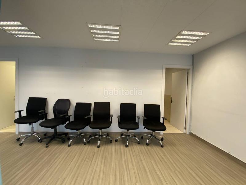 Foto a7653344-2c5a-4c7b-8929-a7df00ae806f. Location bureau dans comte borrell 60 dans Sant Antoni Barcelona