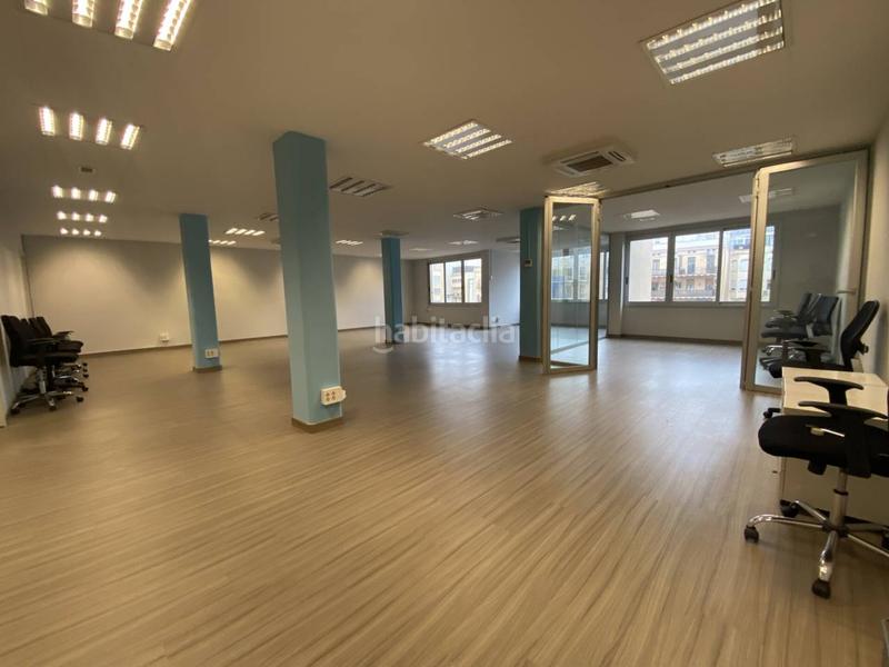 Foto c75eba31-20c8-4e2d-a8c6-6e3f34a7e2ca. Location bureau dans comte borrell 60 dans Sant Antoni Barcelona