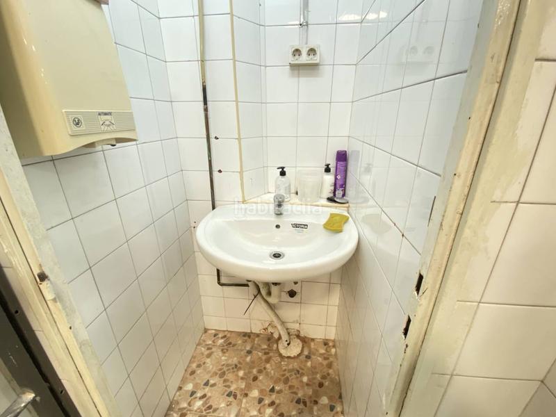 Foto 292be11e-81fc-4a98-b424-8bf29309d376. Rent business premise in càceres 14 in Sants Barcelona