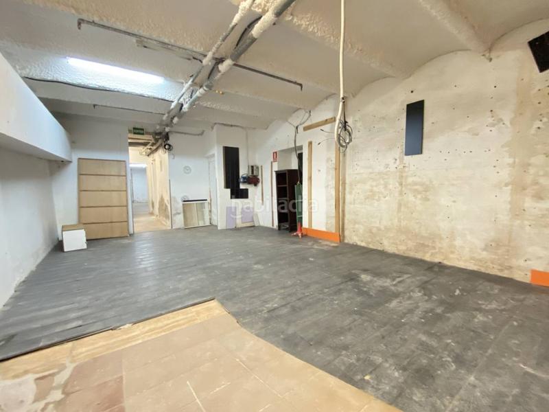 Foto b5494de0-8e4e-47dd-b143-af7e9b5b84da. Rent business premise in càceres 14 in Sants Barcelona