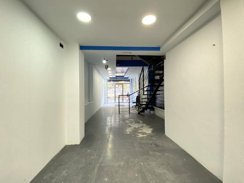 Foto cd06c9aa-179f-46c8-a241-e5e7252c18bb. Rent business premise in càceres 14 in Sants Barcelona