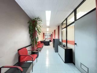 Affitto Locale commerciale in Banús 35. Local en alquiler en santa coloma