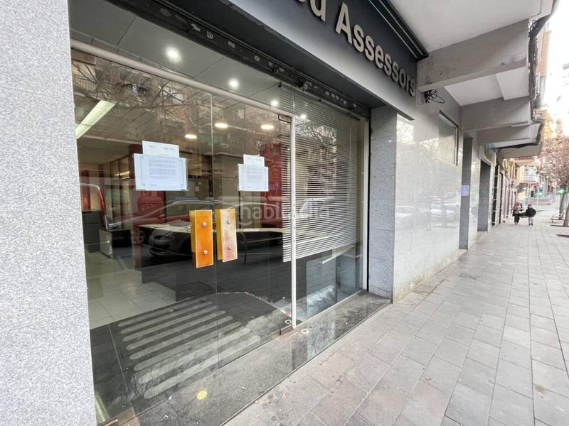 Foto 16cef99a-27c5-4878-9493-7d5a6f2c0d75. Alquiler local comercial en banús 35 local en alquiler en santa coloma en Santa Coloma de Gramenet
