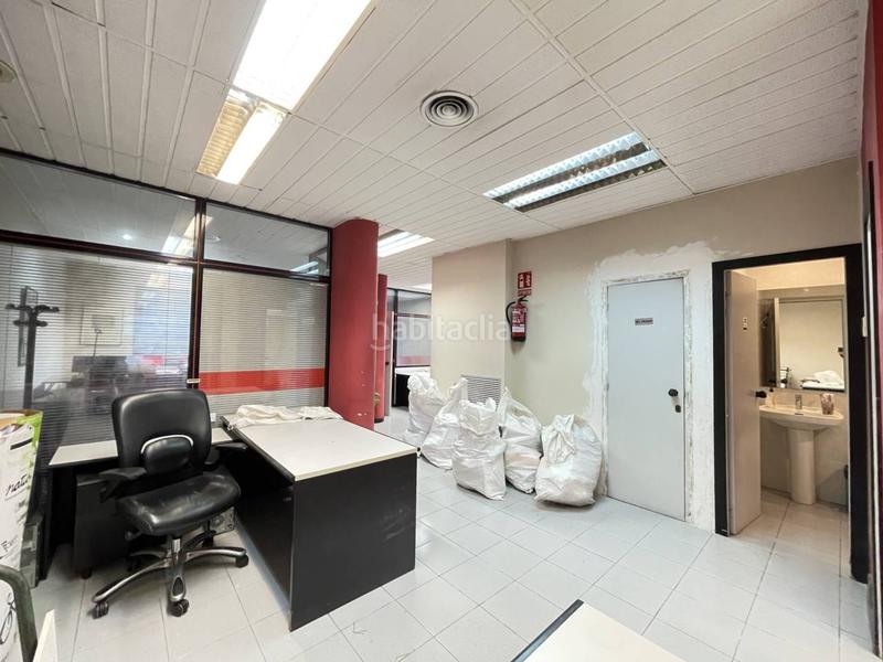 Foto 37bf7c2f-f924-45a3-9962-175171e376b7. Alquiler local comercial en banús 35 local en alquiler en santa coloma en Santa Coloma de Gramenet