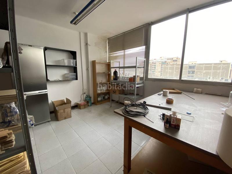 Foto 4a964472-1a89-4055-bfe5-6f567960915c. Lloguer oficina a riereta 31 a Centre Hospitalet de Llobregat (L´)