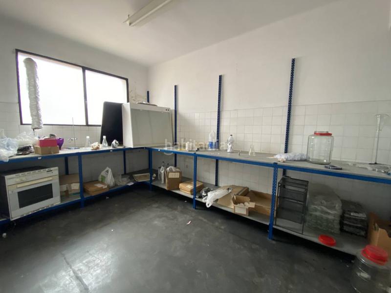 Foto 4b73e4b6-cc2a-49c3-9b75-894b7cf34562. Lloguer oficina a riereta 31 a Centre Hospitalet de Llobregat (L´)