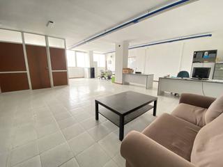 Location Bureau à Riereta 31. Oficina en alquiler en centre08907