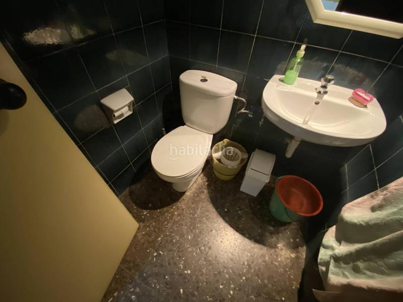 Foto f7cedeb2-1f65-49aa-a54e-b6c8211fc879. Lloguer oficina a La Bordeta Barcelona