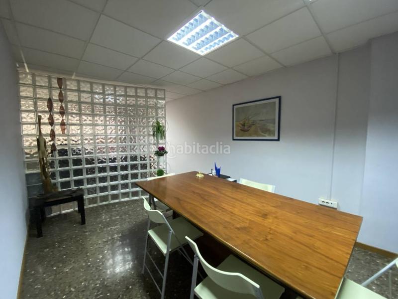 Foto 4af033cf-6a1b-4270-bf15-a0313ab9fde1. Location bureau dans La Bordeta Barcelona
