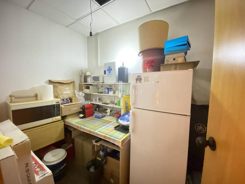 Foto f9babf9c-2273-4ff1-b885-1c6106aae7e4. Location bureau dans La Bordeta Barcelona