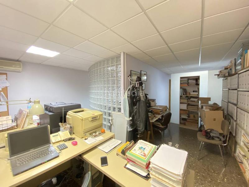 Foto 42227cd2-5431-47e3-a0cc-270d4c475566. Miete büro in La Bordeta Barcelona