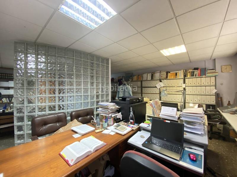 Foto 8764ebda-0621-44a4-a8dc-ebabb081c01b. Miete büro in La Bordeta Barcelona