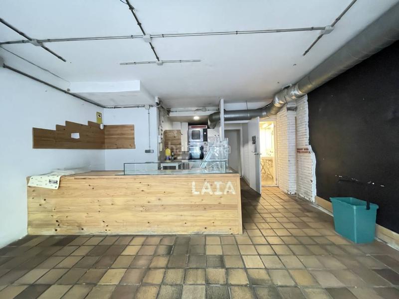 Foto 430b06e0-f0a1-4a50-aff2-a996903b084a. Alquiler local comercial en amigo 35 local en alquiler en sant gervasi en Barcelona