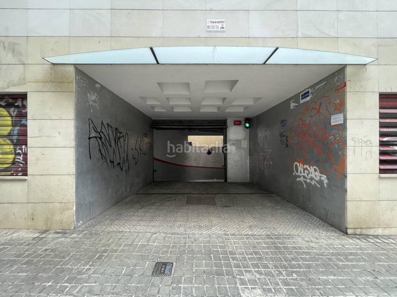 Foto e09b1263-d370-4055-93a9-8f02e1fe56c4. Autoparkplatz in begur 11 in Sants-Badal Barcelona