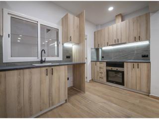 Dplex a Siclia 400. Duplex en venta en la sagrada famlia08025