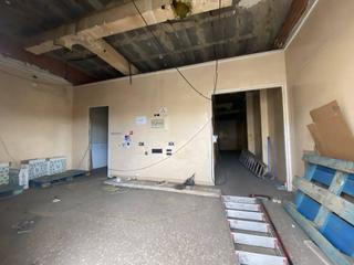 Location Local commercial à Anselm de riu 64. Local en alquiler en singuerlínles oliverescan franquesaguinarde