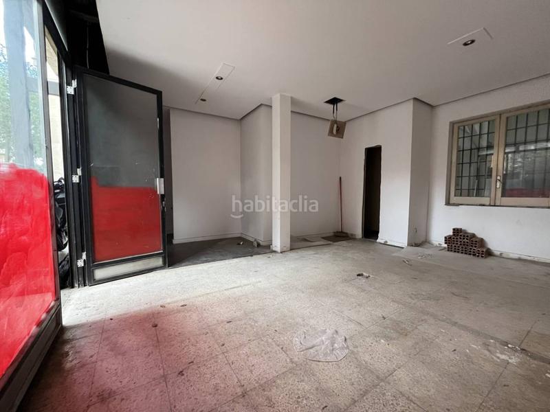 Foto 01401aae-71a4-42b4-b4e2-3c38ccdc0fc2. Rent business premise in dolors masferrer bosch 30 in Barcelona